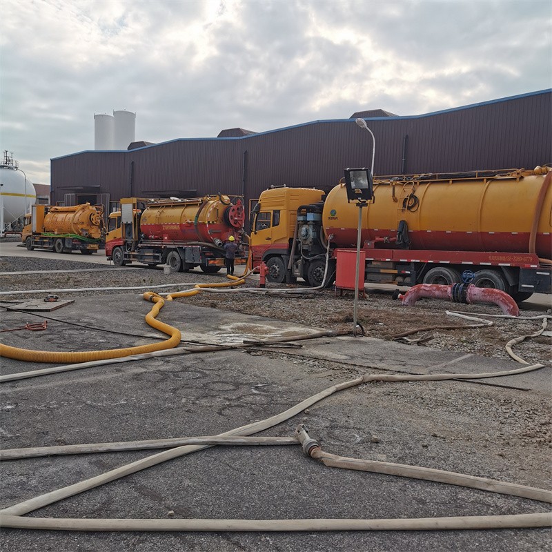 蓝田污水池清理