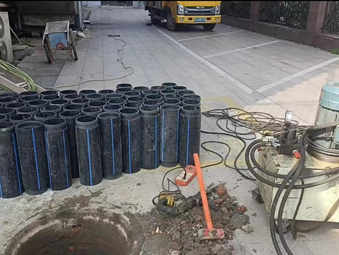 蓝田PE置换管厂家 DN315置换管 非开挖管短管置换